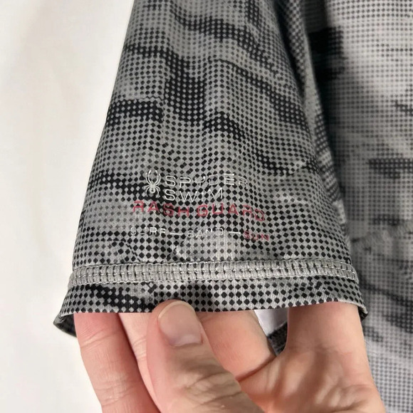 Spyder Swim Shirt Men's XL Grey Short Sleeve Crew Neck 30 SPF Rash Guard - Picture 6 of 11